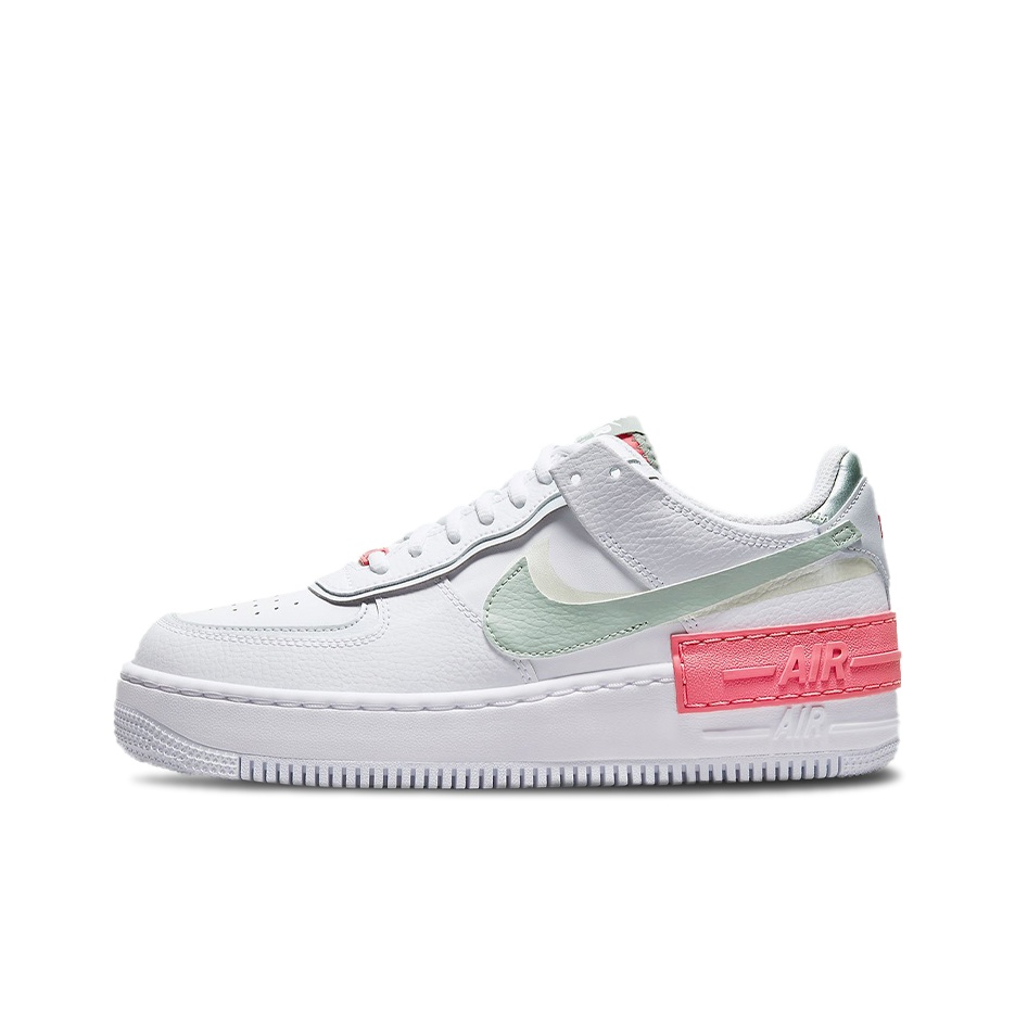 حذاء نايك إير فورس 1 للنساء من - مراجعة Nike Shoes Air Force 1 وسعره